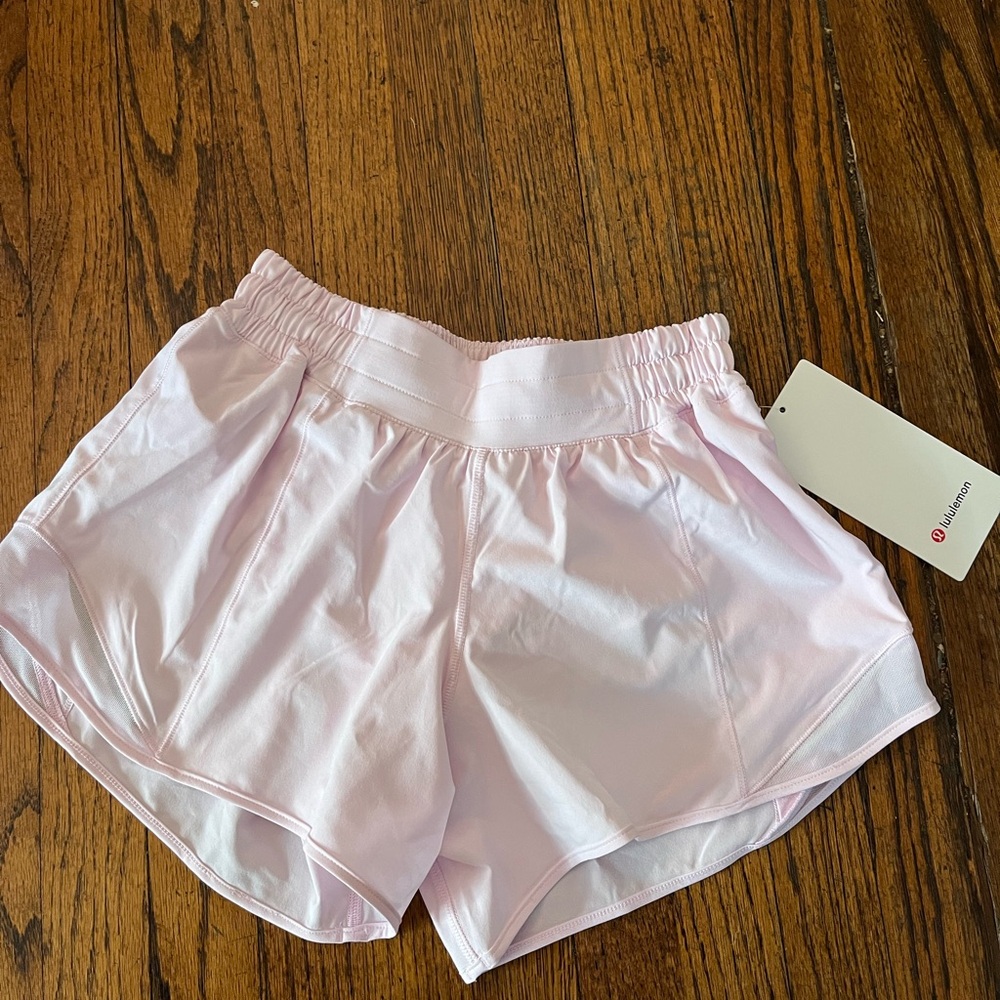 LULULEMON Light Pink Hotty Hot Shorts 4”